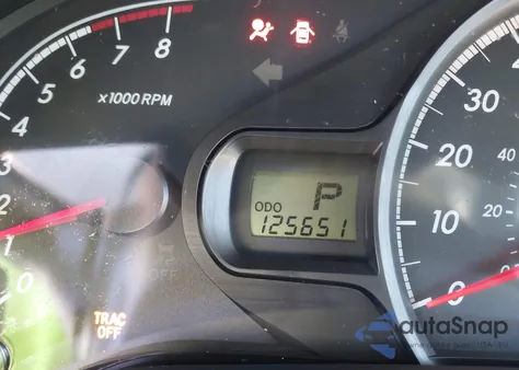 2014 Toyota Sienna Le V6 8 Passenger z USA, uszkodzony, nr VIN 5TDKK3DC7ES477389